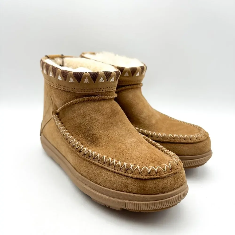 Manitobah Mukluks Women WR Reflections Ankle Boots Size 5 Tan Shearling NWOB